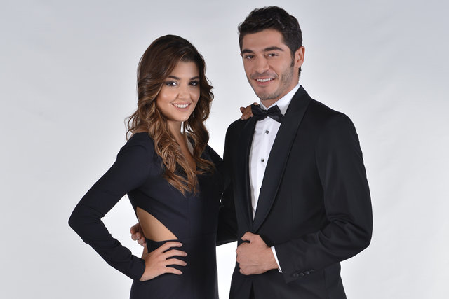 Aşk Laftan Anlamaz dizisinde başrol oynayan Burak Deniz ve Hande Erçel’in yeni dizi projesi