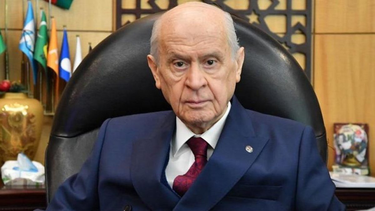 Devlet Bahçeli siyasi gündeme adeta reset attı