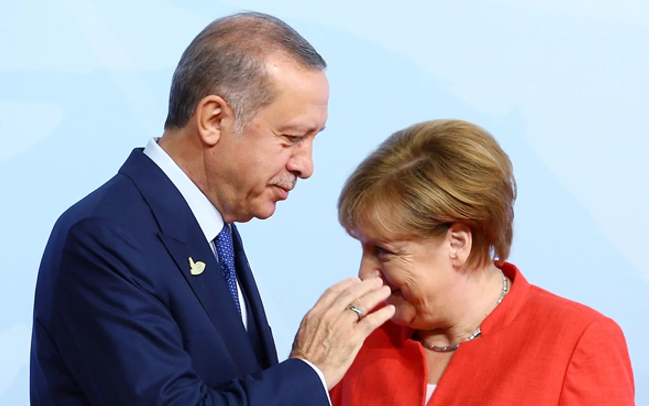 Erdoğan-Merkel telefonda konuştu