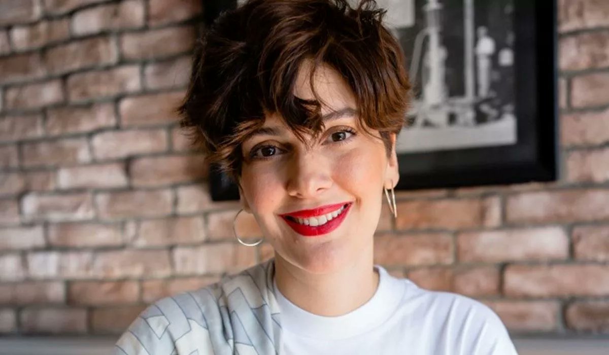 Bergüzar Korel reklam kuralını SMA hastası çocuklar için deldi