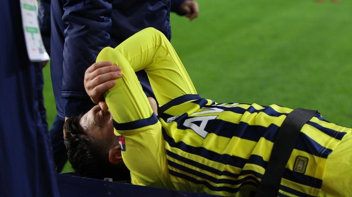 Mesut’tan kötü haber!