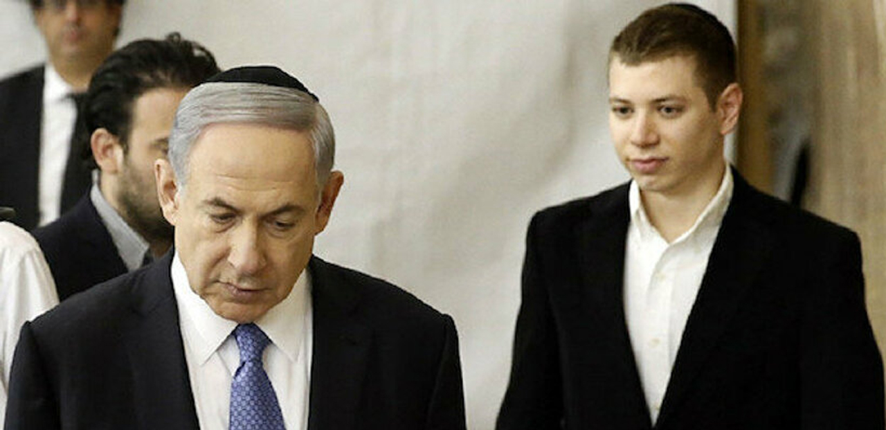 Oğlan Netanyahu’dan babasının terörüne destek!